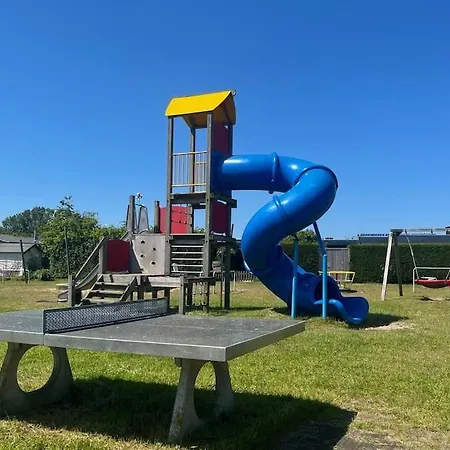 Vakantie-ouddorp Holiday home